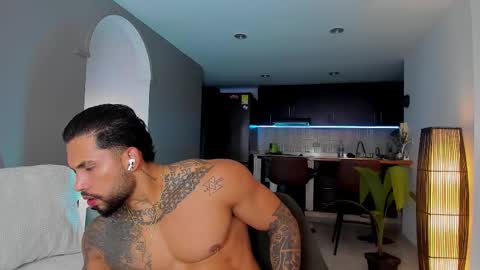 joe_esthetic online show from 02/25/25, 10:39