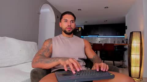 joe_esthetic online show from 09/30/25, 08:03