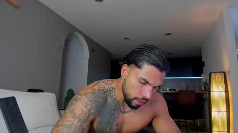 joe_esthetic online show from 12/03/25, 01:57