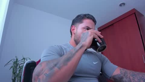 Snapshot of joe_esthetic chatting on 03/18/26, 12:30 joe_esthetic online show from 03/18/26, 12:30