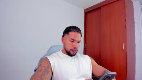 Snapshot of joe_esthetic chatting on 06/08/26, 08:31 joe_esthetic online show from 06/08/26, 08:31