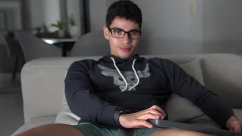 Snapshot of joe_steel1 chatting on 12/29/24, 01:02 joe_steel1 online show from 12/29/24, 01:02