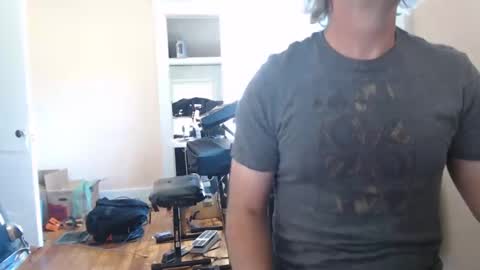 Snapshot of joebo7575 chatting on 10/01/25, 04:02 joebo7575 online show from 10/01/25, 04:02