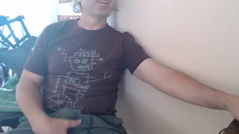 Snapshot of joebo7575 chatting on 10/17/25, 04:31 joebo7575 online show from 10/17/25, 04:31