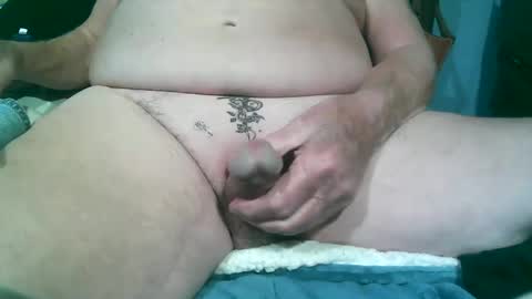 Snapshot of joehornet71 chatting on 01/05/25, 03:00 joehornet71 online show from 01/05/25, 03:00