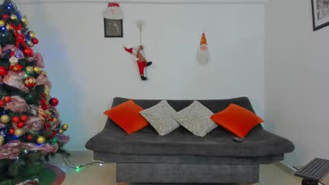 Snapshot of joelandalexa chatting on 12/02/24, 08:00 joelandalexa online show from 12/02/24, 08:00