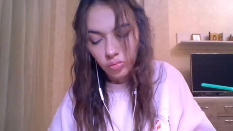 Jennifer online show from 12/19/25, 05:42