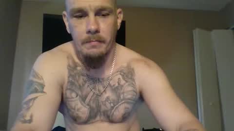 Snapshot of joestout229 chatting on 04/19/26, 06:32 joestout229 online show from 04/19/26, 06:32