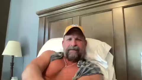 joestros online show from 10/10/25, 08:08