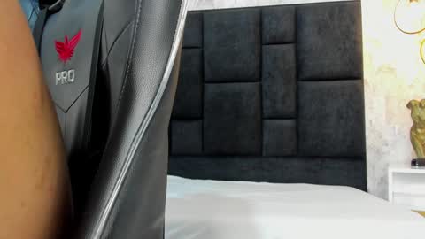     online show from 01/21/25, 04:21