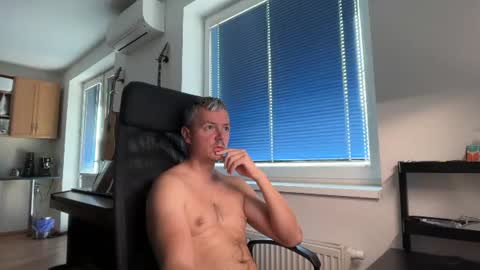 Snapshot of jogger1991 chatting on 08/01/26, 08:02 Jogger1991 online show from 08/01/26, 08:02
