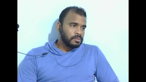 Snapshot of johan2222222222 chatting on 10/12/25, 04:00 johan2222222222 online show from 10/12/25, 04:00