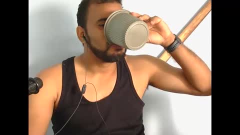 Snapshot of johan2222222222 chatting on 10/29/25, 01:46 johan2222222222 online show from 10/29/25, 01:46