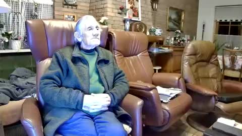 Snapshot of johan7_heet chatting on 12/16/25, 04:45 johan7 heet online show from 12/16/25, 04:45