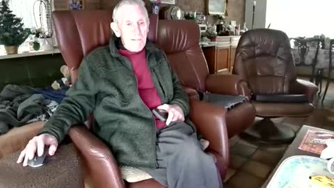 Snapshot of johan7_heet chatting on 01/12/26, 02:55 johan7 heet online show from 01/12/26, 02:55