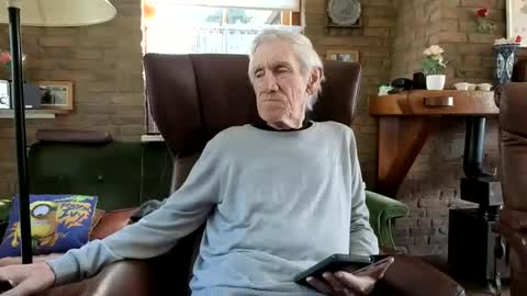 Snapshot of johan7_heet chatting on 04/04/26, 10:46 johan7 heet online show from 04/04/26, 10:46