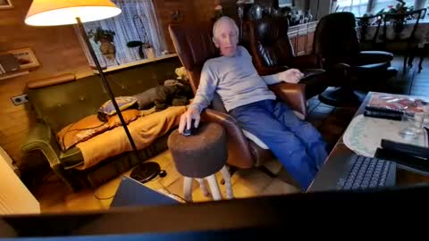 Snapshot of johan7_heet chatting on 04/12/26, 06:13 johan7 heet online show from 04/12/26, 06:13