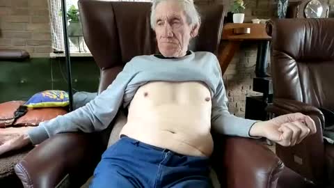 Snapshot of johan7_heet chatting on 04/15/26, 01:51 johan7 heet online show from 04/15/26, 01:51