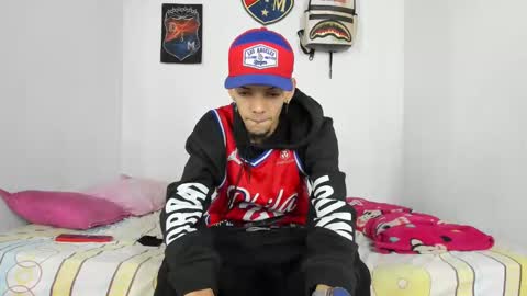 Snapshot of johan_and_antonella chatting on 12/12/24, 01:43 johan_and_antonella online show from 12/12/24, 01:43