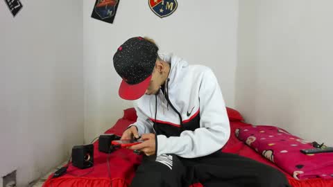 Snapshot of johan_and_antonella chatting on 02/18/25, 01:54 johan_and_antonella online show from 02/18/25, 01:54