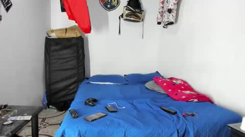 Snapshot of johan_and_antonella chatting on 02/17/26, 03:36 johan_and_antonella online show from 02/17/26, 03:36