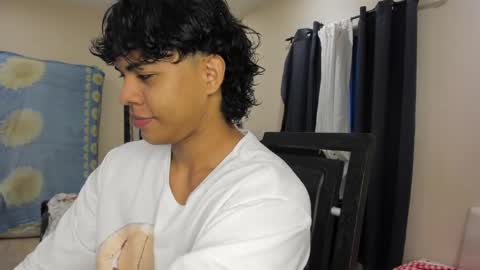 Snapshot of johan_beley_7k chatting on 01/30/25, 01:10 Johan Beley online show from 01/30/25, 01:10