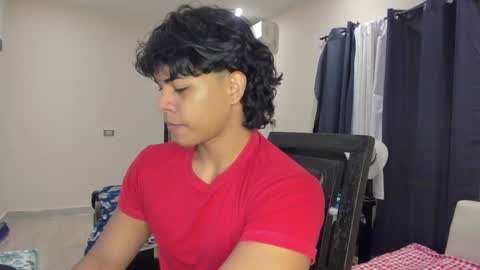 Snapshot of johan_beley_7k chatting on 02/02/25, 01:08 Johan Beley online show from 02/02/25, 01:08