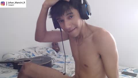 Snapshot of johan_mancini_r chatting on 01/11/25, 09:15 johan_mancini_r online show from 01/11/25, 09:15