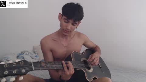 Snapshot of johan_mancini_r chatting on 01/17/25, 07:49 johan_mancini_r online show from 01/17/25, 07:49