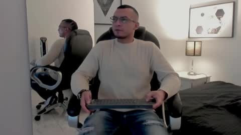 johan online show from 12/22/25, 05:59