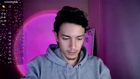 Snapshot of johan_parker222 chatting on 02/25/26, 05:06 johan_parker222 online show from 02/25/26, 05:06