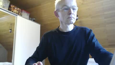 Snapshot of johanforu chatting on 12/30/24, 09:27 johanforu online show from 12/30/24, 09:27