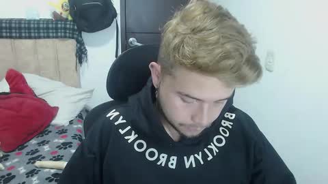 JOHAN independient model online show from 10/14/25, 03:57