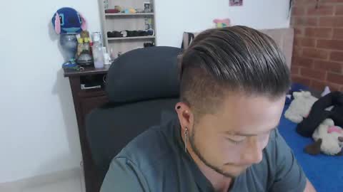 Snapshot of johanleonsweetboy chatting on 04/15/26, 08:20 JOHAN independient model online show from 04/15/26, 08:20