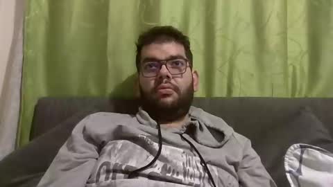 Snapshot of johanmanu123 chatting on 12/20/25, 10:44 johanmanu123 online show from 12/20/25, 10:44