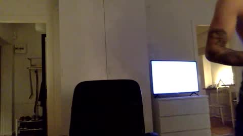 Snapshot of johannesjohnsson780 chatting on 12/16/25, 08:36 johannesjohnsson780 online show from 12/16/25, 08:36