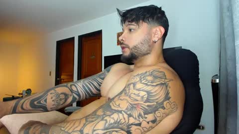 Snapshot of johatsu chatting on 12/16/24, 01:53 King - online show from 12/16/24, 01:53