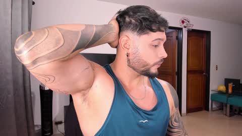 Snapshot of johatsu chatting on 12/18/24, 12:07 King - online show from 12/18/24, 12:07