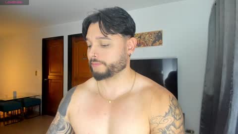 Snapshot of johatsu chatting on 01/15/25, 02:06 King - online show from 01/15/25, 02:06