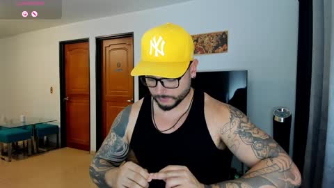 Snapshot of johatsu chatting on 02/03/25, 11:05 King - online show from 02/03/25, 11:05