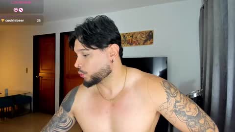 Snapshot of johatsu chatting on 02/18/25, 01:32 King - online show from 02/18/25, 01:32