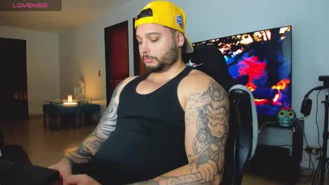 Snapshot of johatsu chatting on 10/22/25, 12:11 King - online show from 10/22/25, 12:11