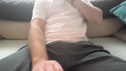 Snapshot of john340 chatting on 11/06/25, 02:51 John online show from 11/06/25, 02:51