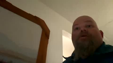 Snapshot of john40a chatting on 01/16/25, 10:55 John online show from 01/16/25, 10:55