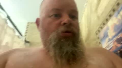 Snapshot of john40a chatting on 11/15/25, 04:21 John online show from 11/15/25, 04:21