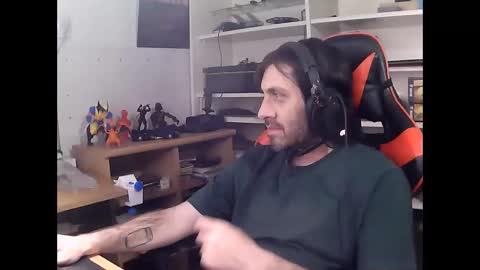 Snapshot of john566112 chatting on 11/07/25, 05:40 john online show from 11/07/25, 05:40