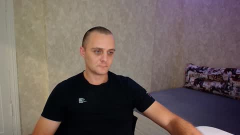 Snapshot of john_3019 chatting on 10/12/25, 07:13 John online show from 10/12/25, 07:13