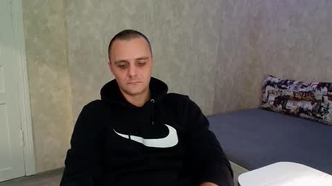 Snapshot of john_3019 chatting on 10/17/25, 02:26 John online show from 10/17/25, 02:26