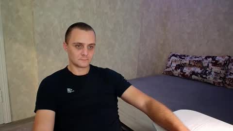 Snapshot of john_3019 chatting on 10/23/25, 08:07 John online show from 10/23/25, 08:07