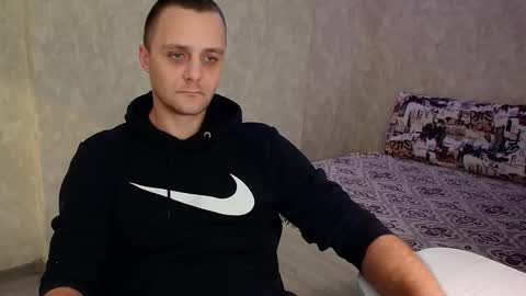 Snapshot of john_3019 chatting on 11/12/25, 03:12 John online show from 11/12/25, 03:12